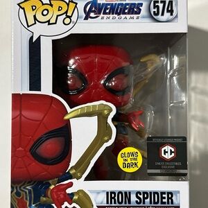 Funko Pop! Iron Spider, Glows in the Dark